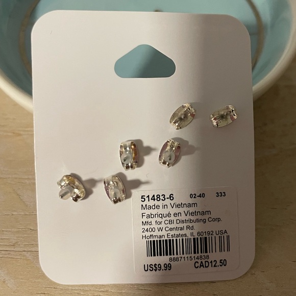 Claire’s Earring Set - Picture 2 of 2